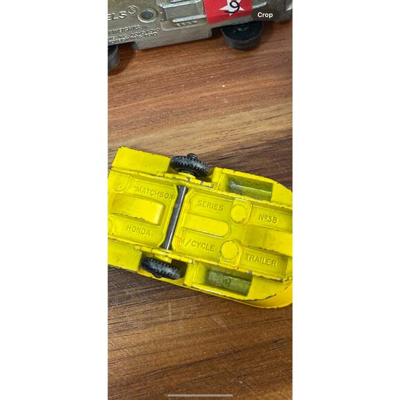 Vintage Bundle: Redline Hot Wheels, Matchbox, and FREE 1966 Collector's Case - Picture 10 of 15